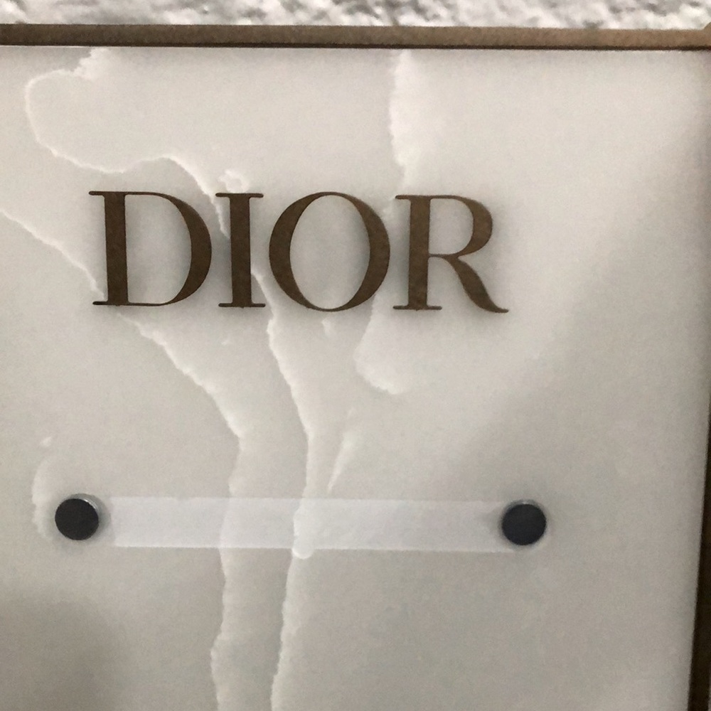 Dior Display Unit - Picture 3 of 5